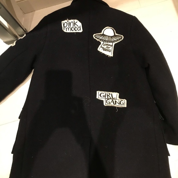 A fall jacket - Picture 2 of 2